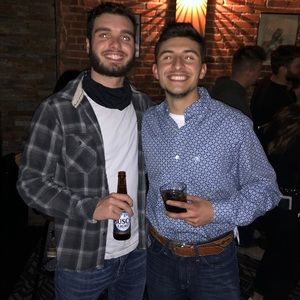 Meet your Posher, Carlos